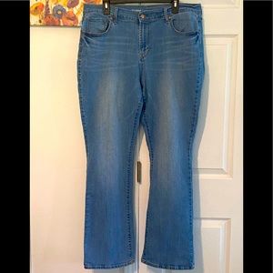 Old Navy Curvy Bootcut 16 Reg